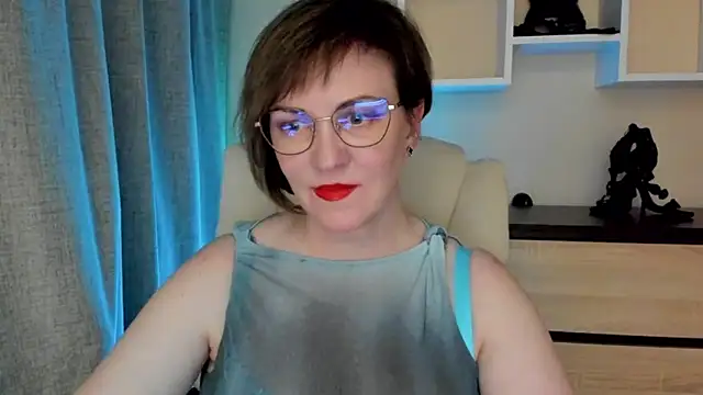 Chat +18 de feliziaDesire ao vivo