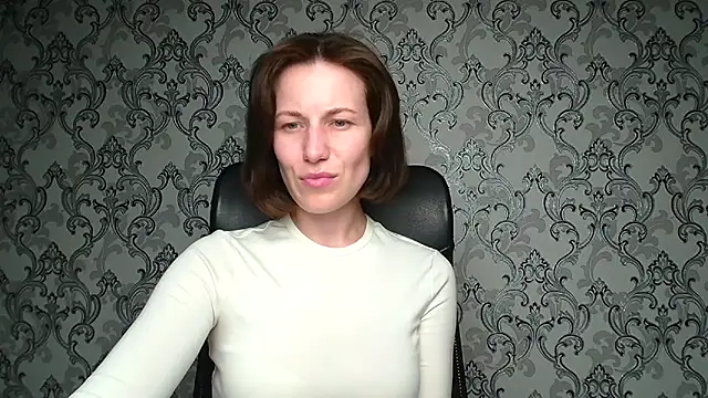 Chat +18 de Kelly_Kisss ao vivo