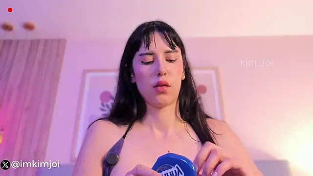 XXX chat uživo modela KiimJoi