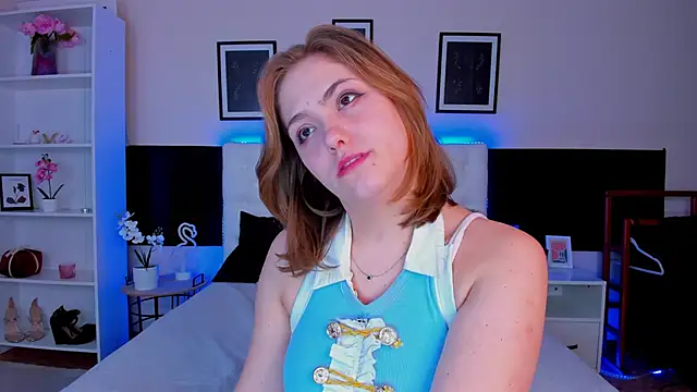 DellaRows' Live XXX Chat