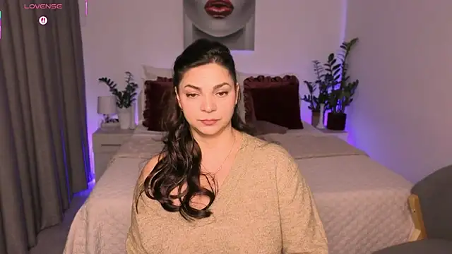 XXX chat uživo modela ButterflyMika32