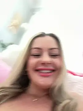 LoveShae_ Chat XXX in diretta