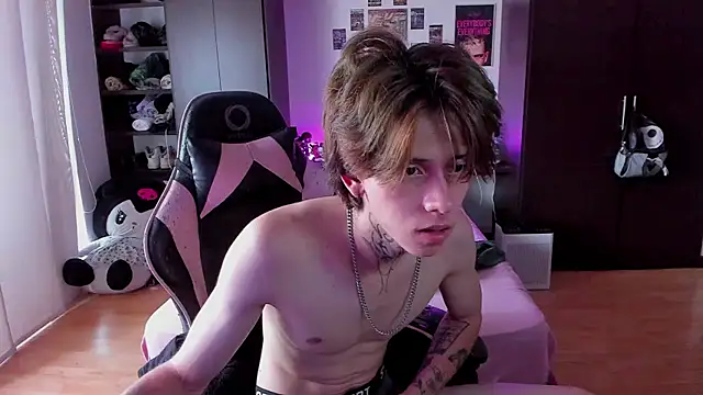 xIce_Boy Chat XXX in diretta