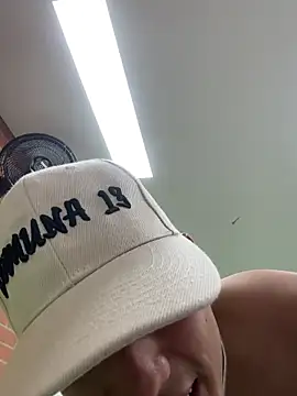 HarryGaze Adlı Modelin Web Kamerası Şovu