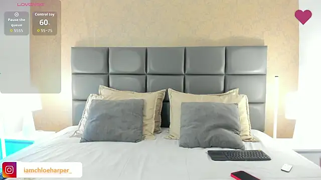 ChloeHarper_ 现场XXX聊天