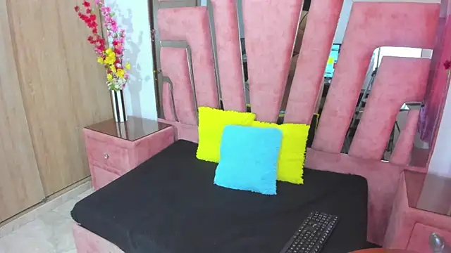 MaraKarly live XXX chat