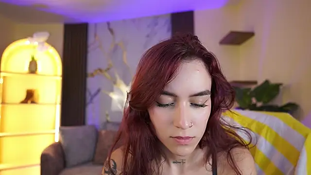 TessaaFox élő XXX-chatje