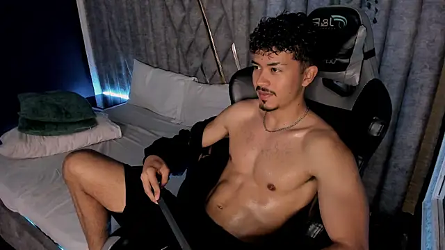 NicolaiKarav Live XXX Chat