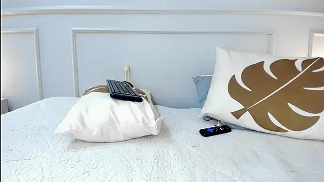 ZoeBm__ 即時 XXX 聊天