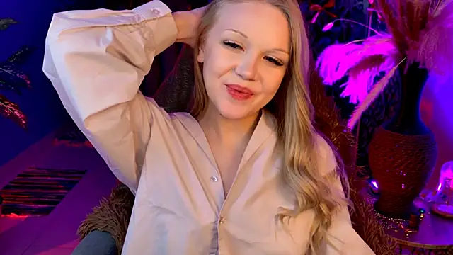 ChloeWhite Chat XXX in diretta