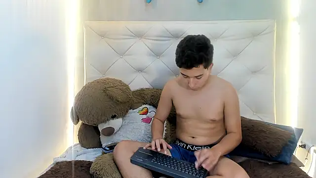 thiago_cruz0 Live XXX Chat