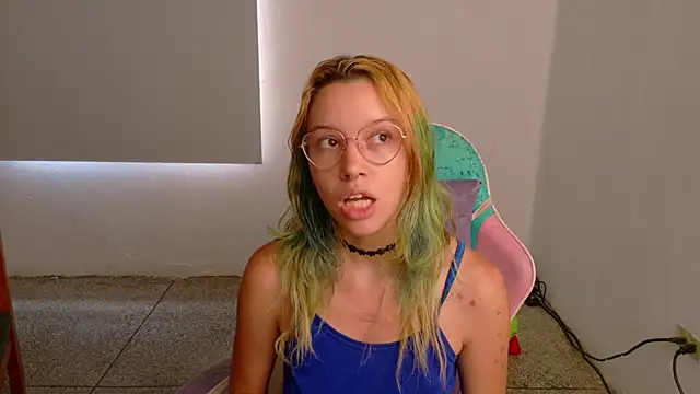 WandaDoll Adlı Modelin Canlı XXX Sohbeti