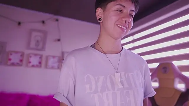 Czat XXX na żywo – tommy_blue