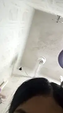 Chatroom XXX en direct de saray_reesee