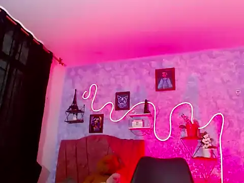 Everlin__Hot_ élő XXX-chatje