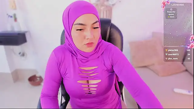 Chatroom XXX en direct de Malika_Noor