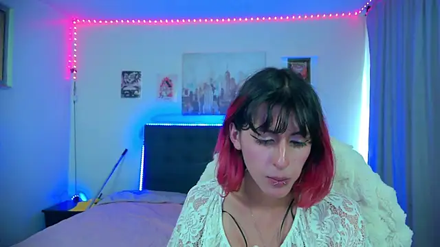 goth_minerva Show in webcam