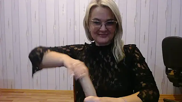 EleanoraDream's Live XXX Chat