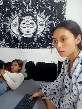 abby_n_emily 即時 XXX 聊天