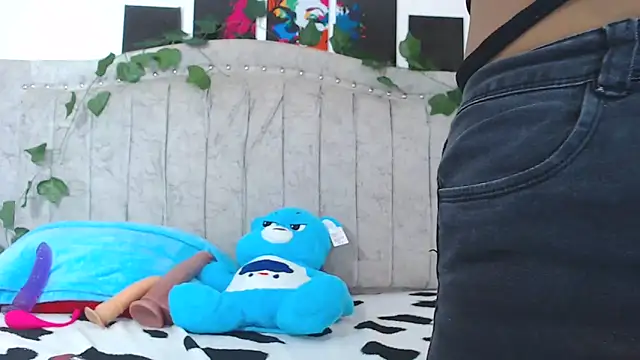 Czat XXX na żywo – Tinyy_Star