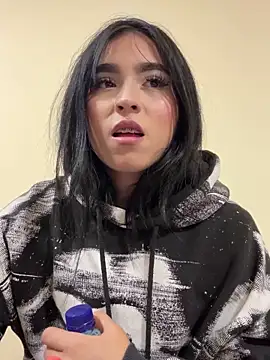 Sara_Fernandez_'s Live XXX Chat