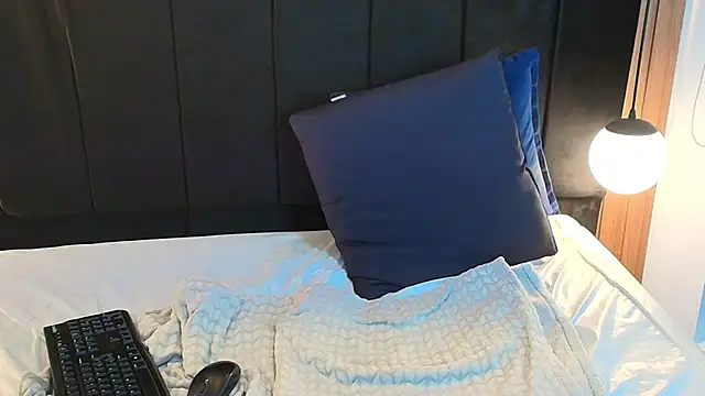 LiaMonroee_n Live XXX chat