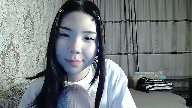 AprilOnilll's Live XXX Chat