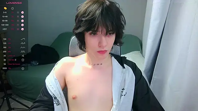 LeonBoykisser: онлайн-секс-чат