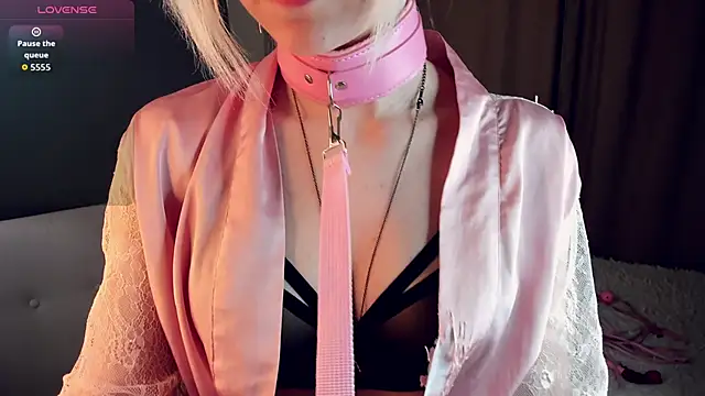 GoldenLenarz's Live XXX Chat