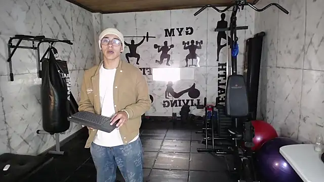 Andy_Joy_ Chat XXX live