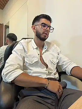 Milosky000 라이브 XXX 채팅