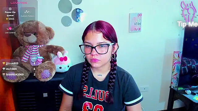 Chat +18 de Ema__Luna ao vivo