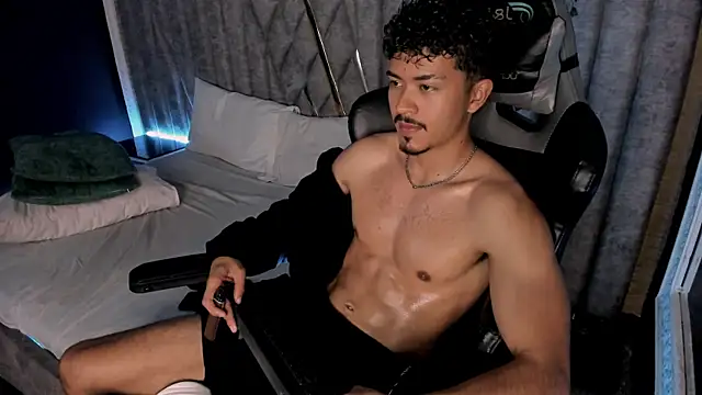 NicolaiKarav 라이브 XXX 채팅