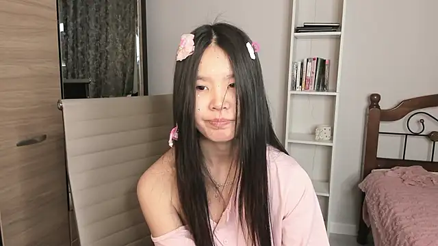 Chat +18 de amiya_cute ao vivo