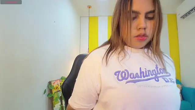 Chat +18 de esmeralda_cuisman ao vivo