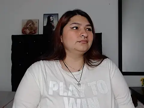 LauraHorny69's Webcam Show