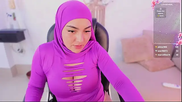 Malika_NoorのライブXXXチャット