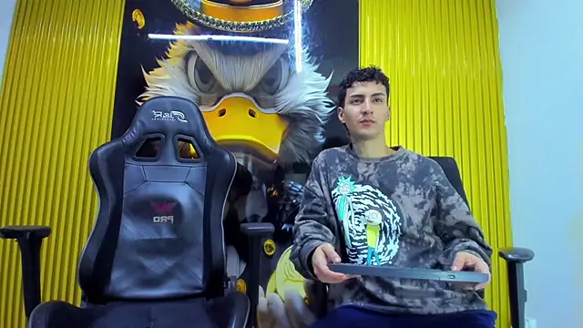 angel_boy_xxx 现场XXX聊天