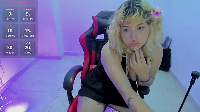 goldencurly_18のライブXXXチャット