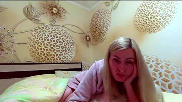 Yourrealgirl's Live XXX Chat