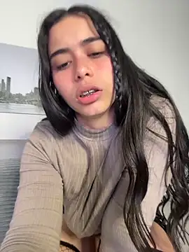 Онлайн чат XXX SophieRoyals