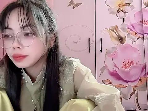 Онлайн чат XXX Suki_99