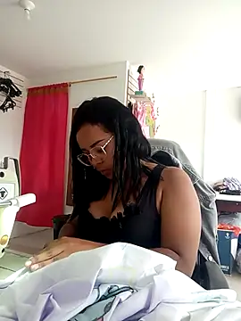 Babyfull_lips' Webcam Show