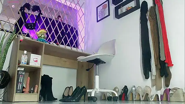 Онлайн чат XXX myla_sarah