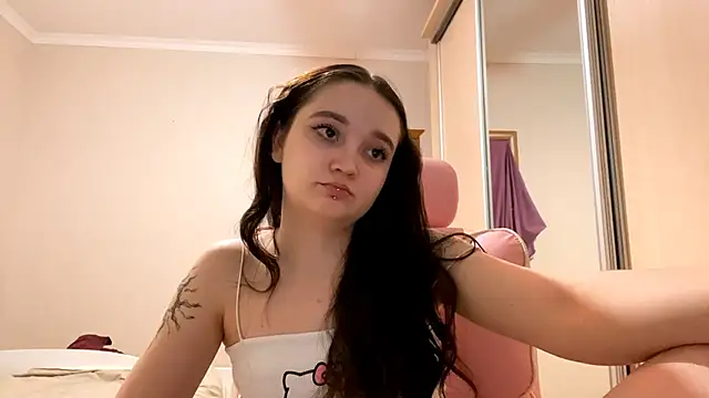 TrulaPhayのライブXXXチャット