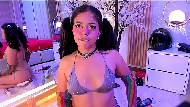 ivannabellini Chat XXX live