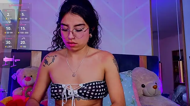 MadyJackson Chat XXX live