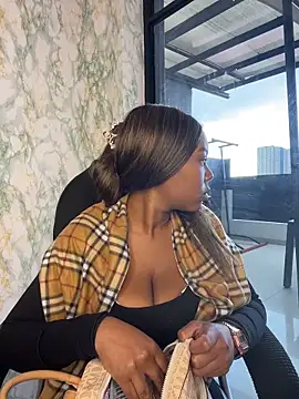 Show modela Belanny-LS na web-kameri