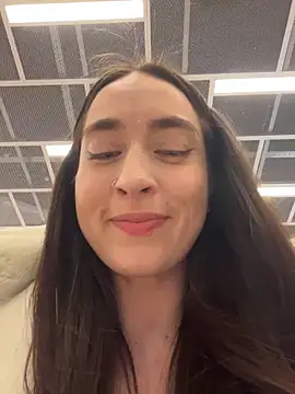 Holly_Play Live XXX-chat