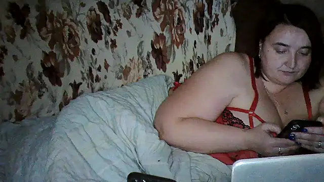 LiluHot 现场XXX聊天